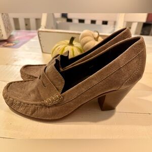 L.L. Bean Tan signature women’s heels